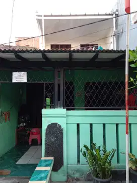Rumah 2lantai dikomplek Cipondoh makmur samping Jakarta
