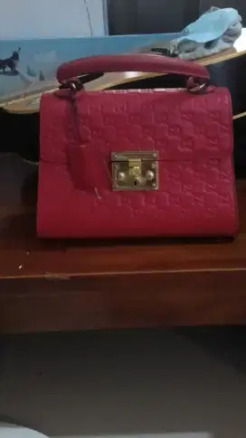 Tas wanita tenteng