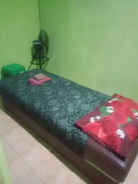 Terapis Pijat Keluarga