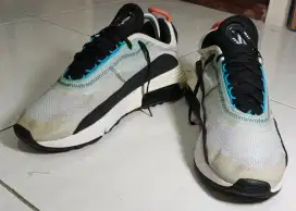 Sepatu Running Nike Air Max 2090 Size 41
