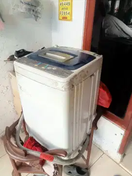 Mesin cuci bekas sanken
