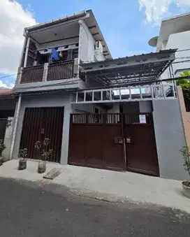 Dijual Rumah Kost 2 lantai Lokasi Slipi di Jl Besar