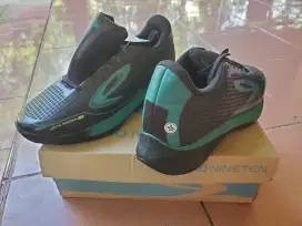 910 nineten Ultra Ekiden size 39