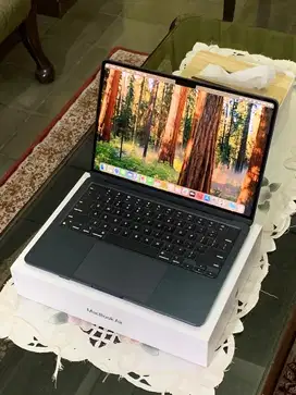 MacBook Air 2022 M2 8/256 13 inch
