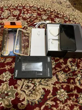 Iphone 8 64GB warna black