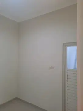 Rumah 2 Lantai Murah Row 4 mobil Di Kutisari Indah dkt Petra