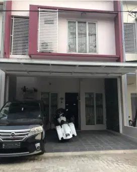 Rumah tigkat minimalis kelapa 2 Depok