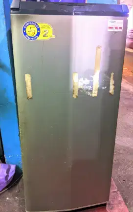 Kulkas 1 pintu merk Aqua