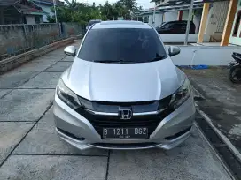 HRV prestige 2015 tertinggi matic sunroof plat B jkt pribadi