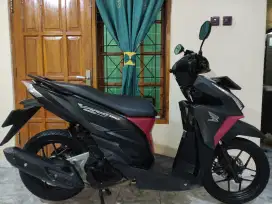 Istimewa low km vario 150 led cbs iss super mulus persis baru no minus