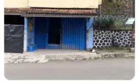 Di sewakan kios ukuran 20m.wc dalan..pinggir jalan raya