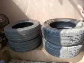 Ban bekas copotan innova 205/65 R15