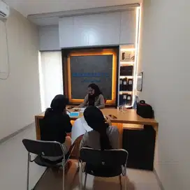 Customer Service / Sales