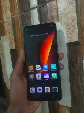 Realme 12 5G 8+8/256 support nfc os'15 hp Chasan+sotfcase