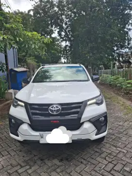 Toyota Fortuner CASH ONLY