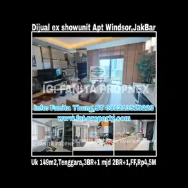Dijual ex showunit Apt Windsor,JakBar uk 149m2,privatelift,3BR+1 mjd 2