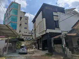 Dijual rumah cantik 3 lantai dlm komplek Citra Bukit Lestari