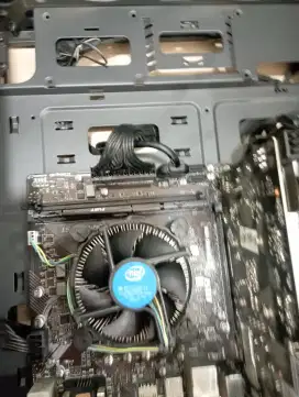 Jasa servis komputer dan laptop