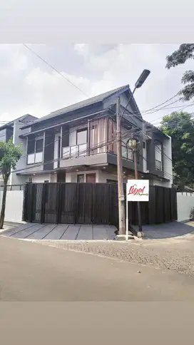 Dijual Cepat Rumah di Griya Loka Bsd City