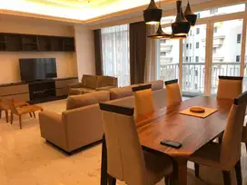 APARTEMEN BOTANICA 2 Kamar + 1 Study MEWAH