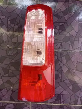 Lampu belakang Avanza
