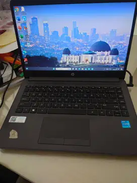 LAPTOP HP 240 G8 CORE i5