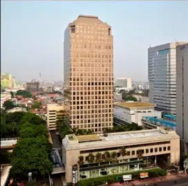 SEWA KANTOR DI JAKARTA PUSAT THAMRIN 151 M² FUTNISH 190K NEGO