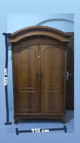 Lemari kayu jati