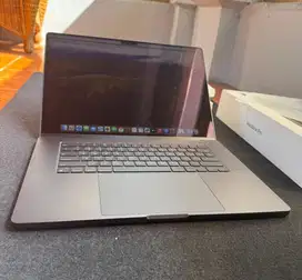 Macbook PRO M3 PRO 16 inc