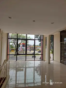 Dijual Ruko Baru Renovasi, Hoek, 2 Lantai di Fortune Graha Raya