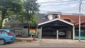 Dijual Rumah Luas & Asri Dekat Tol di Cempaka Putih Jakarta Pusat
