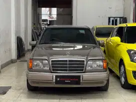 Mercy mercedes benz w124 e class 300E Manual 1988