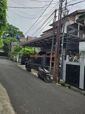 Di sewakan rumah sipa huini di Area senopati kebayoran baru jaksel