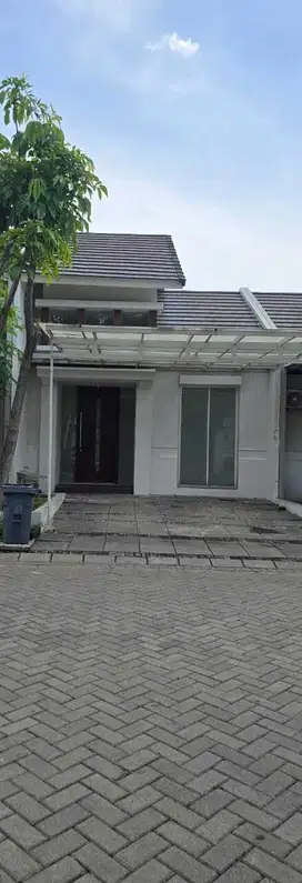Disewakan Murah Rumah Sudah Renovasi Grand Harvest Wiyung