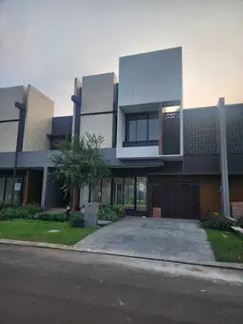 Dijual Cepat Rumah Mewah Di Cluster Terbaik Suvarna Sutera Tangerang
