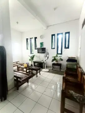 Kost khusus puteri