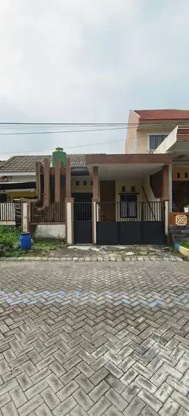 Rumah Siap Huni Di Western Village Surabaya Barat