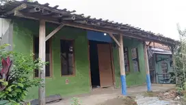 Rumah area padat penduduk di desa karangmalang ketanggungan  brebes