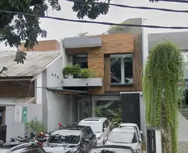 Kantor 3 Lantai di Wijaya Kebayoran Baru, Hanya 8 Menit ke Tol Tebet