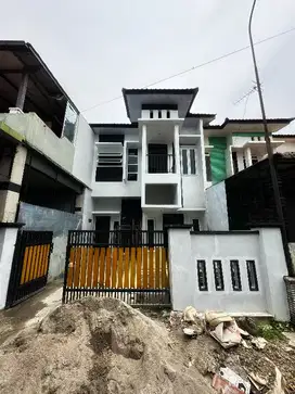 Rumah di Balam dekat Ringroad Medan 2 Lantai Siap Huni