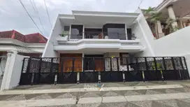 Rumah Mewah di Kawasan Elit Pahlawan Trip Klojen Malang