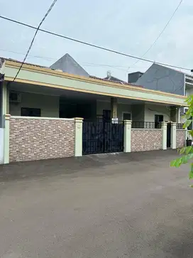Dijual Rumah Turun Harga di Regency Melati Mas