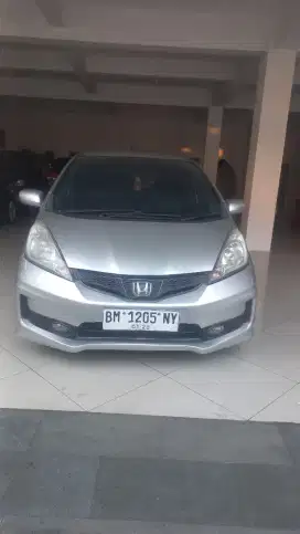 Honda Jazz RS 1.5 AT 2012 Tangan 1 km low