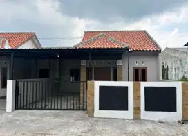 Dijual Rumah Baru Di  Colomadu