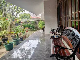 TURUN HARGA - Rumah Asri di Jakarta Pusat