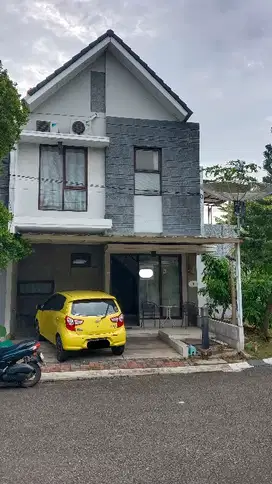 Jual CEPAT rumah CANTIK HOOK  2 Lantai MURAH di Galuh Mas Karawang