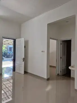 Dijual cepat Rumah siap huni di kota wisata Cibubur lokasi strategis