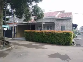 Jual rumah posisi Hook depan masjid