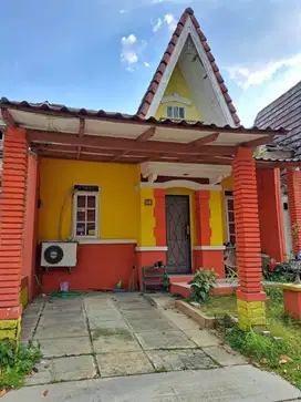 Dijual rumah cluster venesia sentul city