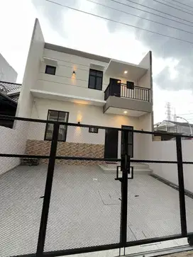 DIJUAL RUMAH BARU METLAND PURI 2 LANTAI